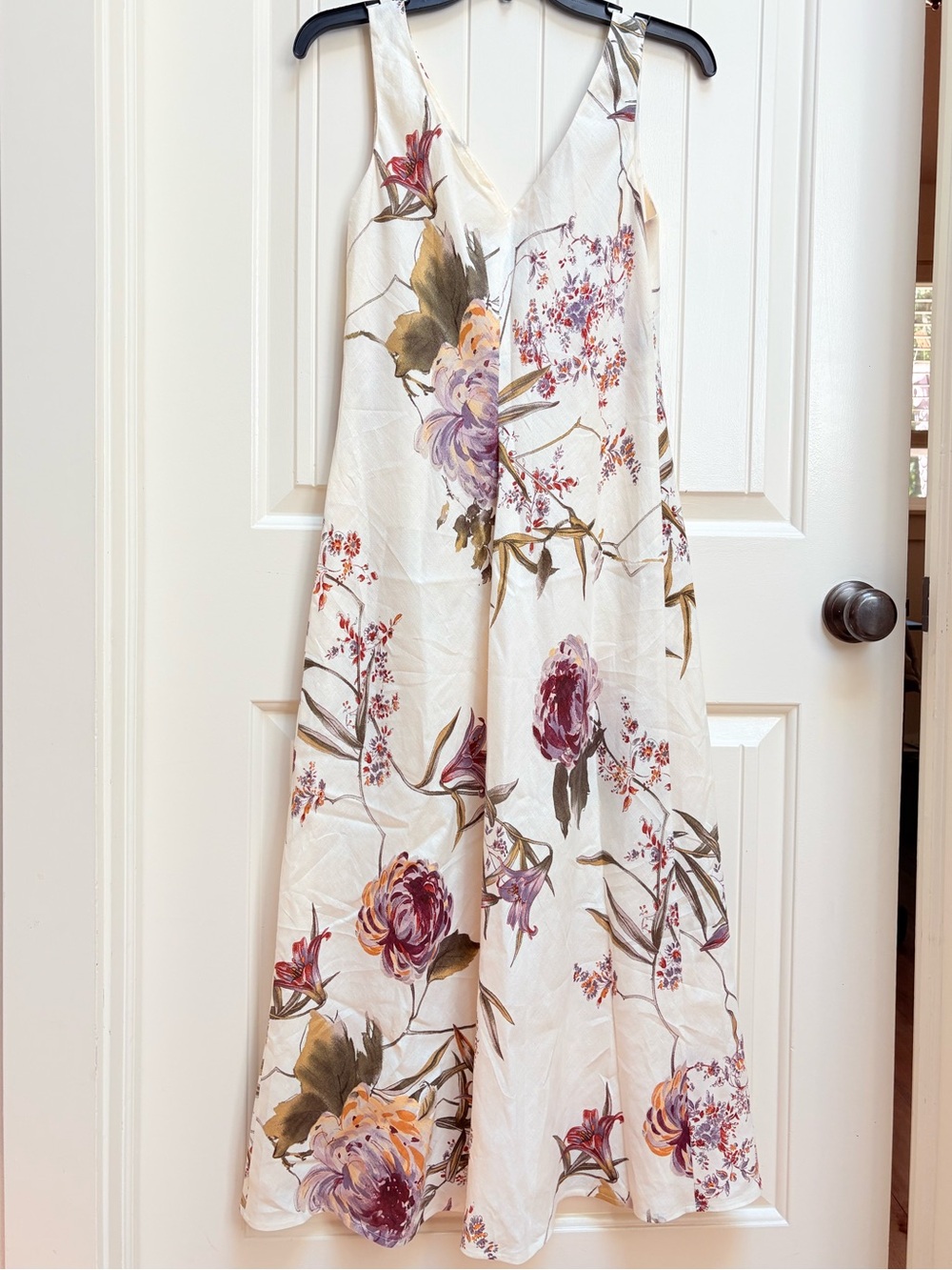 Jones New York Linen V-Neck Maxi Dress in Cream with Floral Accents - Picture 4 of 10